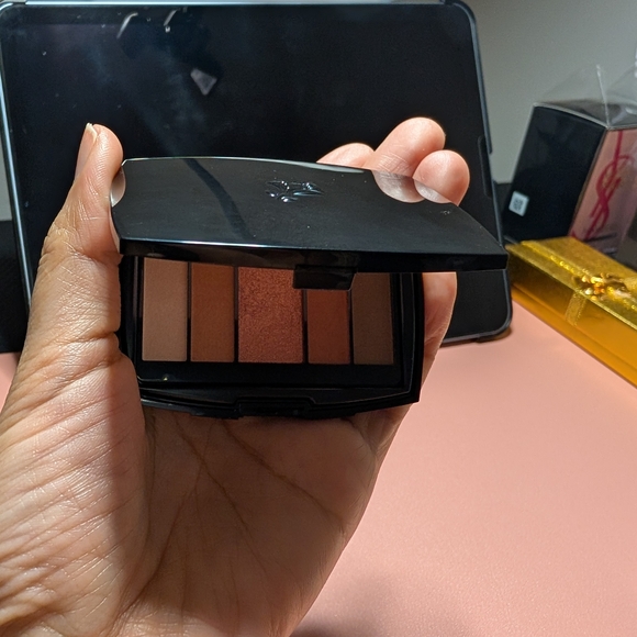 COPY - Lancome Eyeshadow Palette with Mirror - Picture 3 of 3